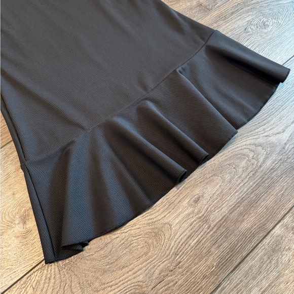 Express Body Contour Ribbed V-Wire Ruffle Mini Dress - Picture 10 of 11